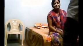 印度性爱视频：巴基斯坦女士给女儿 4 敏 20 sec