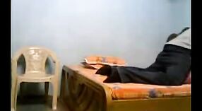 印度性爱视频：巴基斯坦女士给女儿 6 敏 20 sec