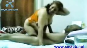 Indyjski seks wideo: gorąca para dostaje przejebane w Amatorskie Wideo 0 / min 30 sec