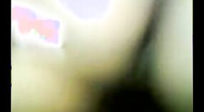 インドのポルノビデオ：デジベイビーの満足のいく出会い 2 分 40 秒