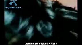 Desi Milf de Banglore Se Pone Traviesa en Video HD 2 mín. 00 sec