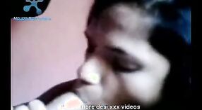 Desi Milf de Banglore fica danado em vídeo HD 3 minuto 20 SEC