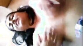 Desi Bhabhi Ruby Steigt in HD-Pornovideo Aus 2 min 50 s