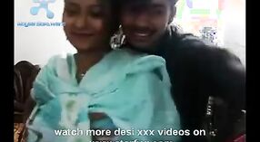 الهندي الجنس وأشرطة الفيديو: ابن عم الثدي مص في مشهد ساخن ومشبع بالبخار 2 دقيقة 00 ثانية