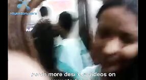 Vídeos de Sexo Indio: Las Tetas de la Prima Chupando en una Escena Caliente y Humeante 2 mín. 10 sec