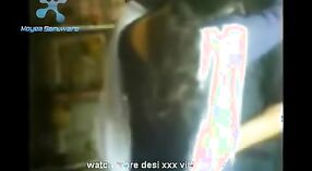Desi Girls S'Amuse avec son Petit Ami dans une Vidéo Porno Amateur 0 minute 0 sec