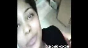 Payudara Gadis Desi Diperiksa oleh Dokter Gigi 2 min 30 sec