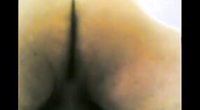 Videos de Sexo Indio: El último Clip Porno de Mallus Kaliyodu 4 mín. 00 sec