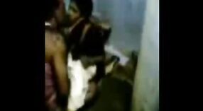 Индийское секс видео: Два парня устроили горячий трах 5 минута 00 сек