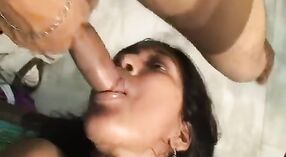 Bocah-bocah wadon Desi Ing Pink: A Panas India Porno Video 0 min 50 sec