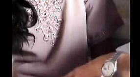 சூடான இந்திய செக்ஸ் வீடியோவில் தேசி மில்ஃப் ஒரு சேறும் சகதியுமான தனியா கொடுக்கிறது 0 நிமிடம் 0 நொடி