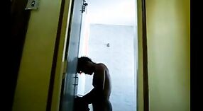 Desi Lovers in de badkamer hebben hete seks in HD 2 min 00 sec