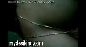Ankitaのヌードシーンをフィーチャーしたインドのセックスビデオ 3 分 00 秒