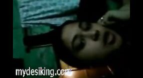 Ankitaのヌードシーンをフィーチャーしたインドのセックスビデオ 4 分 20 秒