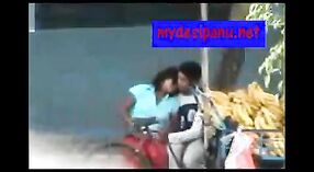 Videos de sexo indio con escena de sexo al aire libre capturada en secreto 2 mín. 40 sec