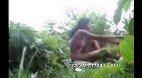 Desi girls in a jungle indulge in outdoor sex 0 min 40 sec