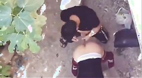 Сцена секса любительской индийской пары на открытом воздухе 0 минута 0 сек