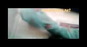 दासीने पकडलेल्या बंगाली जोडप्याचा हौशी व्हिडिओ 2 मिन 50 सेकंद