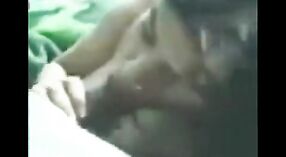 ಭಾರತೀಯ ಸೆಕ್ಸ್ ಚಿತ್ರ ಒಳಗೊಂಡ ಒಂದು Mallu ಬೆಡಗಿ ಪಡೆಯುವಲ್ಲಿ ತನ್ನ ಚೇಕಡಿ ಹಕ್ಕಿಗಳು Smacked 2 ನಿಮಿಷ 50 ಸೆಕೆಂಡು