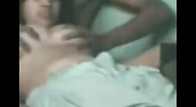 ಭಾರತೀಯ ಸೆಕ್ಸ್ ಚಿತ್ರ ಒಳಗೊಂಡ ಒಂದು Mallu ಬೆಡಗಿ ಪಡೆಯುವಲ್ಲಿ ತನ್ನ ಚೇಕಡಿ ಹಕ್ಕಿಗಳು Smacked 0 ನಿಮಿಷ 40 ಸೆಕೆಂಡು