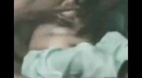 ಭಾರತೀಯ ಸೆಕ್ಸ್ ಚಿತ್ರ ಒಳಗೊಂಡ ಒಂದು Mallu ಬೆಡಗಿ ಪಡೆಯುವಲ್ಲಿ ತನ್ನ ಚೇಕಡಿ ಹಕ್ಕಿಗಳು Smacked 1 ನಿಮಿಷ 10 ಸೆಕೆಂಡು