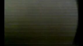 ಮಿಲ್ಫ್ ಸ್ತನಗಳನ್ನು ಕಂದು ಕೂದಲಿನ ಸುಂದರಿ ಬಾಯಿಯಿಂದ ಜುಂಬು FSIBlog.com 1 ನಿಮಿಷ 20 ಸೆಕೆಂಡು