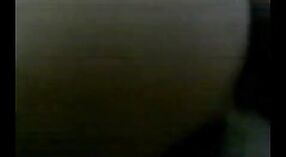 ಮಿಲ್ಫ್ ಸ್ತನಗಳನ್ನು ಕಂದು ಕೂದಲಿನ ಸುಂದರಿ ಬಾಯಿಯಿಂದ ಜುಂಬು FSIBlog.com 1 ನಿಮಿಷ 00 ಸೆಕೆಂಡು