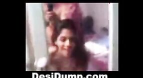 Bocah-bocah wadon Desi Shaila Nair ing amatir porno video 2 min 50 sec