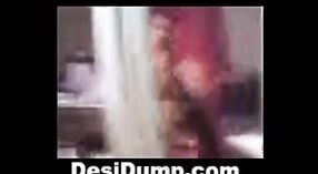 Bocah-bocah wadon Desi Shaila Nair ing amatir porno video 3 min 00 sec