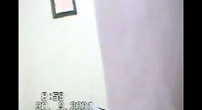 Desi cô gái được cô ấy l. đập: bởi: một sadhu trong vụng về video 0 tối thiểu 50 sn