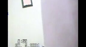 దేశీ గర్ల్ తన పుస్సీని te త్సాహిక వీడియోలో సాధు చేత కొట్టుకుంటుంది 1 మిన్ 00 సెకను
