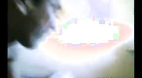 Горячая иранская милфа трахается со своим парнем в горячем обнаженном MMS-видео! 2 минута 00 сек