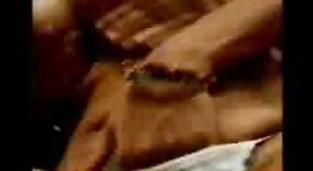ಹವ್ಯಾಸಿ ಪೋರ್ನ್ ವಿಡಿಯೋದಲ್ಲಿ ಕೊಬ್ಬಿದ ದೇಹ ಹೊಂದಿರುವ ಭಾರತೀಯ ಮಿಲ್ಫ್ 0 ನಿಮಿಷ 0 ಸೆಕೆಂಡು