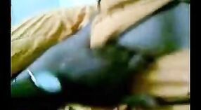 Indische MILF auf Marathi Porno Video 3 min 40 s