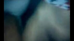 भारतीय सेक्स व्हिडिओ: एक तमिळ अ‍ॅसर्व्हंट fucked होतो 2 मिन 50 सेकंद