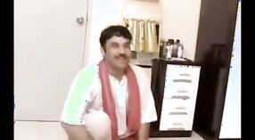 فيديو الجنس الهندي: الممثلة تتعرى في درجة 0 دقيقة 0 ثانية