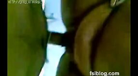 ম্যালু আন্টির বৈশিষ্ট্যযুক্ত ভারতীয় সেক্স ভিডিওগুলি মেঝেতে একটি ব্লজব দেয় 1 মিন 40 সেকেন্ড