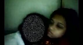Desi dziewcząt w indyjski seks wideo: a Mamuśki ' S przyjemność 2 / min 20 sec