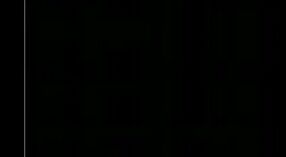 দেশি মিলফ অপেশাদার পর্ন ভিডিওতে তার বুবগুলি ভাগ করে দেয় 3 মিন 40 সেকেন্ড