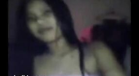 Hint Seks Videoları: Sharmili'nin Striptiz ve Mastürbasyon 7 dakika 20 saniyelik