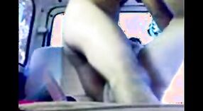 印度性爱视频：马拉地夫妇汽车丑闻 12 敏 20 sec
