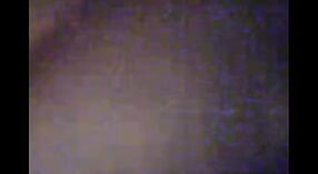 দেশি গার্ল নীলা তার প্রেমিকের উপর চড়েছে 0 মিন 40 সেকেন্ড