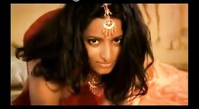 Desi Girls Rani和Snake在一个热门的特写镜头中 0 敏 0 sec