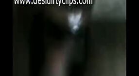 Ấn độ tình dục video featuring một desi trường đại học cô gái giving một nóng blowjob 5 tối thiểu 20 sn