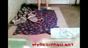 Amateur video van nisha, het college meisje uit Sultanpur, wordt gelekt in een schandalige MMF 6 min 00 sec