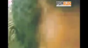 मैदानी घोटाळ्यात मल्लू मुली असलेले भारतीय सेक्स व्हिडिओ 1 मिन 10 सेकंद