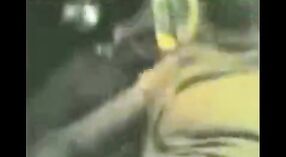 ಭಾರತೀಯ ಸೆಕ್ಸ್ ವೀಡಿಯೊಗಳು ಒಳಗೊಂಡ ಇತ್ತೀಚಿನ ಹಗರಣ ಒಂದು ದಪ್ಪ ಮೊಲೆಯ ಬಾಂಗ್ಲಾದೇಶ MILF 2 ನಿಮಿಷ 20 ಸೆಕೆಂಡು