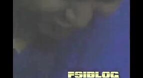 فيديو جنسي هندي يعرض عمة مكتب تاميل مذهلة في شاري الأزرق 3 دقيقة 40 ثانية