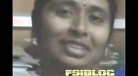 Indyjski seks wideo featuring a wspaniały Tamil Biuro aunty w niebieski sharee 4 / min 10 sec