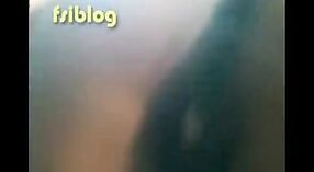 Vidéo de sexe indien mettant en vedette un énorme gaand bhabi 5 minute 40 sec